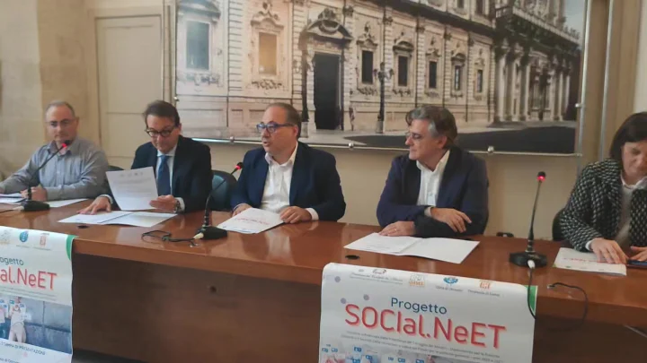 È stato presentato oggi, giovedì 7 dicembre, presso la sala stampa della Provincia di Lecce, il progetto SOCIal.NeET, pr