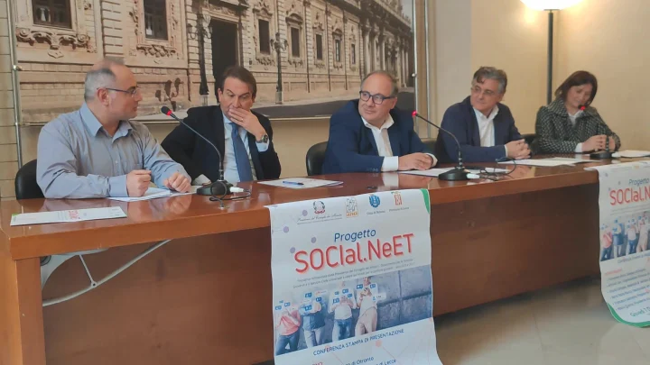 È stato presentato oggi, giovedì 7 dicembre, presso la sala stampa della Provincia di Lecce, il progetto SOCIal.NeET, pr