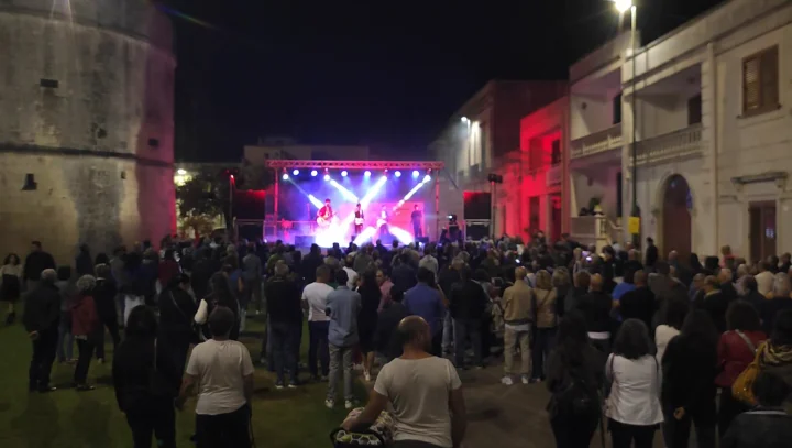 Lu Paniri te e Site seconda serata con gli Accasaccio in concerto
