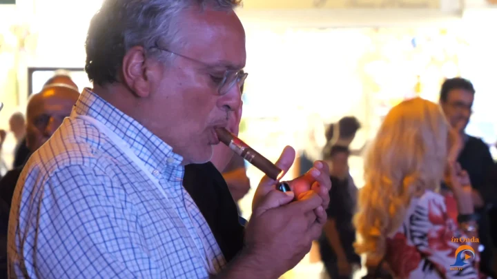 Patrizio Nissirio racconta "Il sigaro. L'arte del fumo lento fra storia e personaggi"