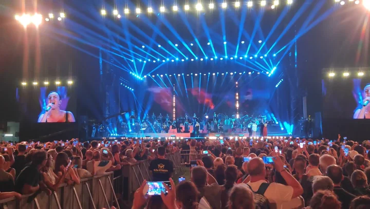 Arisa ospite al Concertone della Notte della Taranta 2023