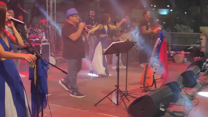Il gruppo Folk 2000 fa ballare e cantare la piazza di Cannole per la Festa de la Municeddha