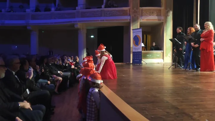 Al teatro Apollo di Lecce con i Lions Club Messapia "Concerto di Natale"