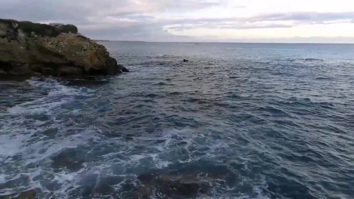 Il canale d'Otranto oggi 7 dicembre 2020 si presenta così, i pescatori tornano a fare il loro lavoro.