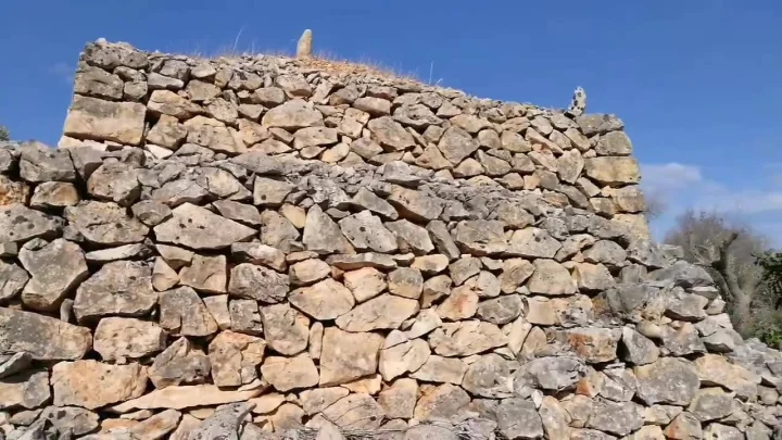 Tipologia di Pajaro Salentino, situato nei pressi di Lequile (Le)