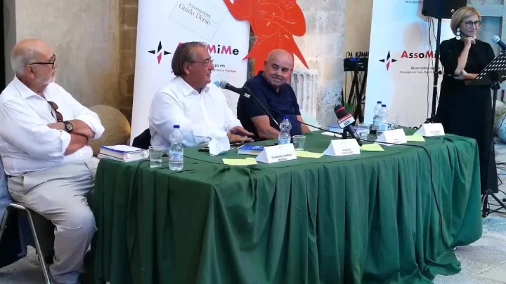 Il Giornalista Roberto Napoletano presenta nel Castello Aragonese di Otranto il libro "La Grande Balla"