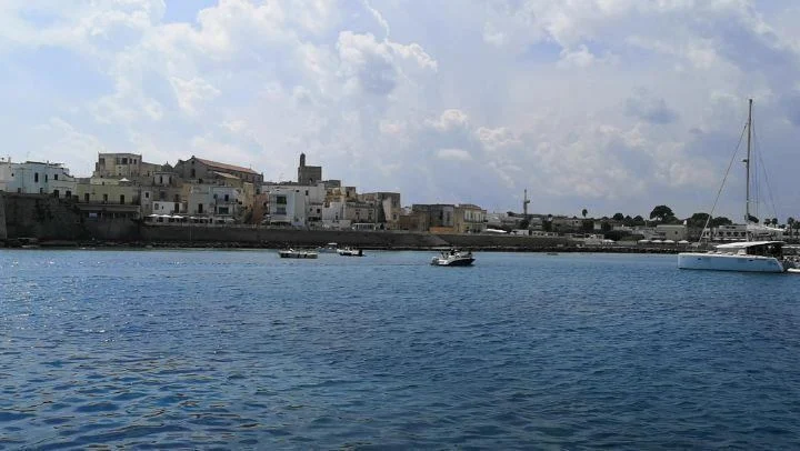Lo splendore di Otranto visto dal mare, rientrando nel porto.
