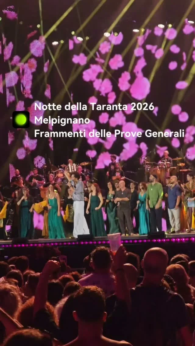 Ieri sera Melpignano ha già acceso i motori della Notte della Taranta. Alle prove generali del Concertone, il piazzale d